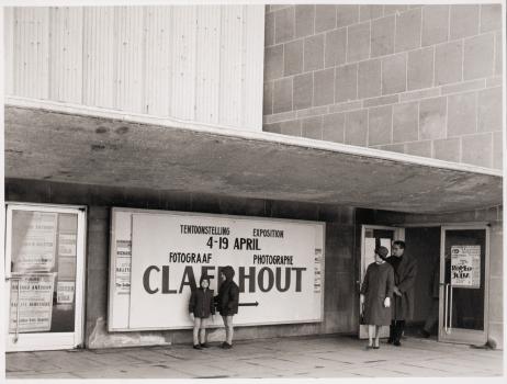 1965:  Fototentoonstelling in Oostends Casino Kursaal met zonen Pieter en Jan